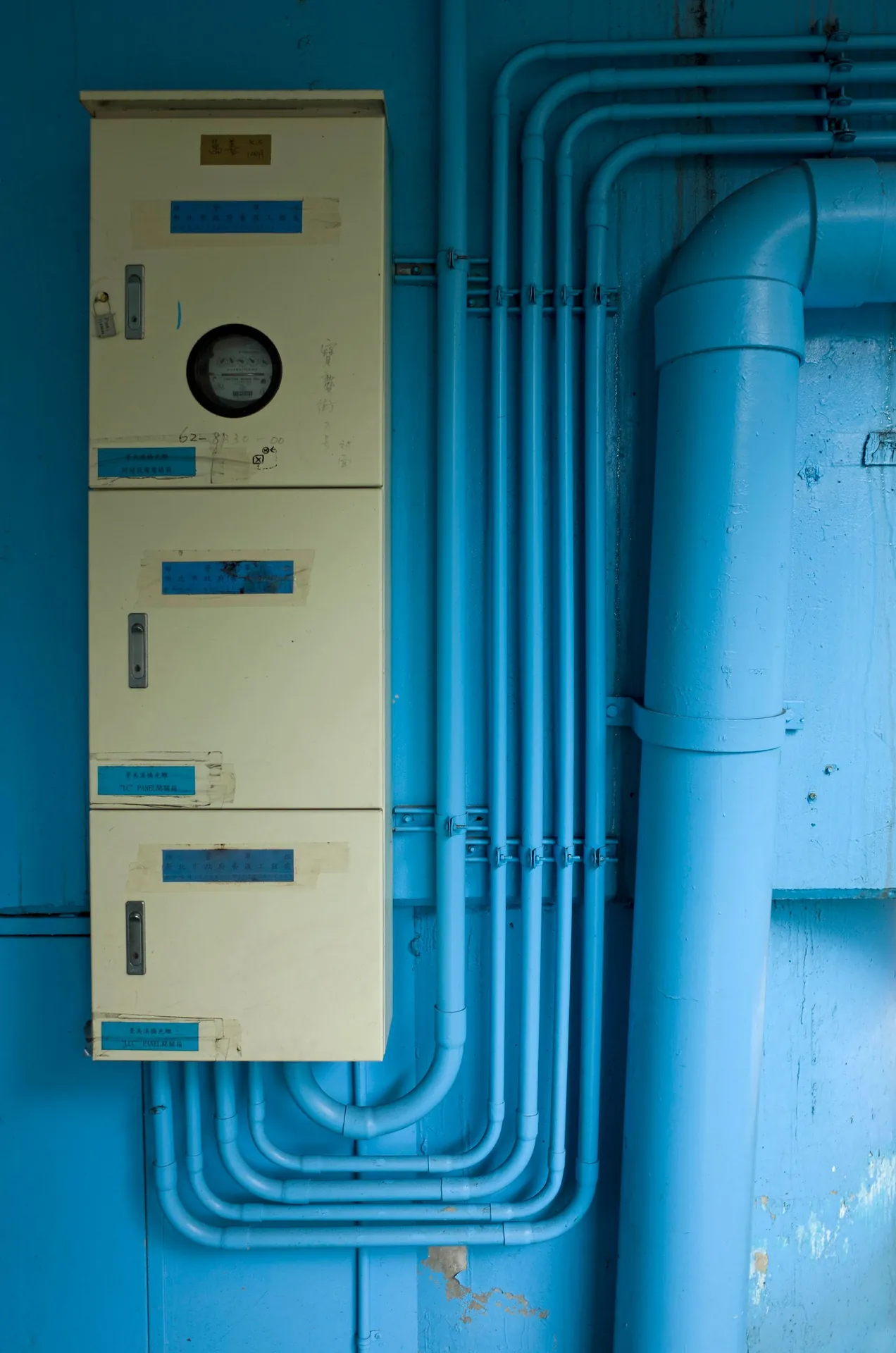 Blue distribution board wiring detail