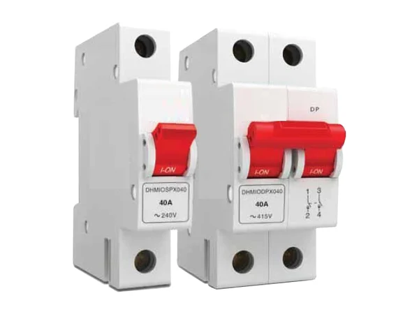 Double-pole isolating switches on a DIN rail