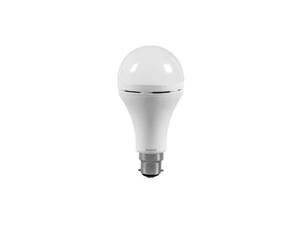 LED lamp with a B22 bayonet cap
