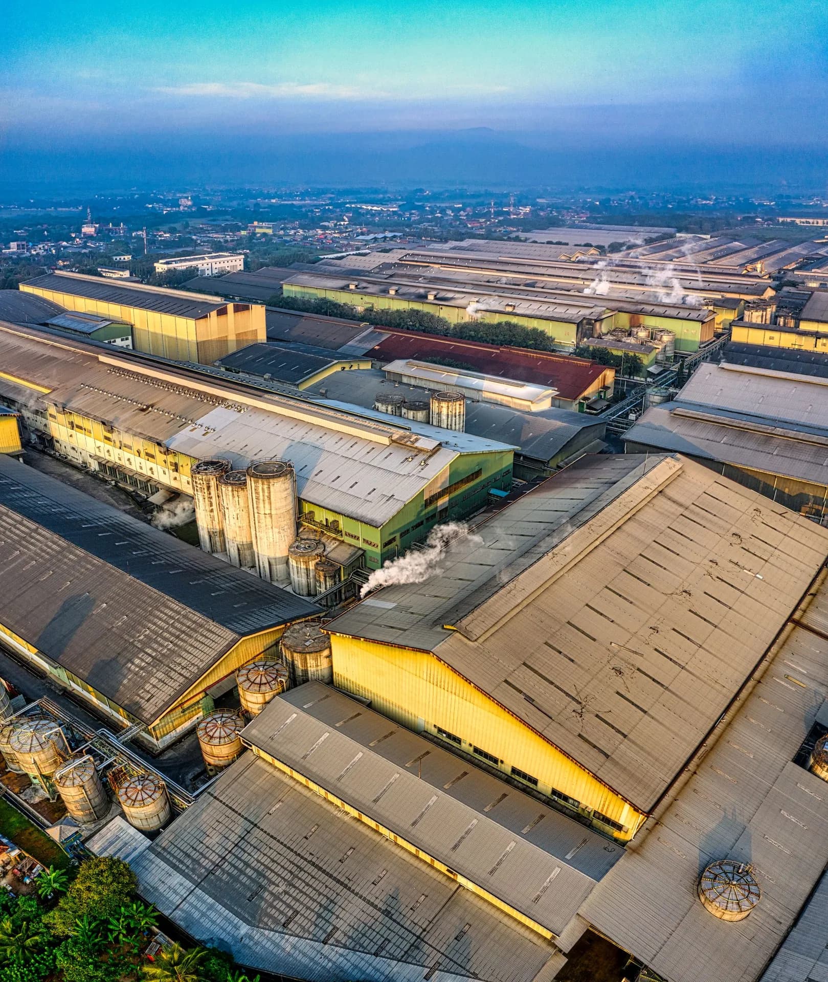 Distribution warehouses in an industrial estate
